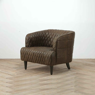 Vintage Diamond 1-Seater Sofa in Whiskey Brown Full-Grain Leather with Wooden Legs on Wooden Floor – Modern Lounge Chair